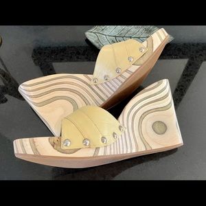 Fornarina lime/butter calf wedge sandal, size 7.5